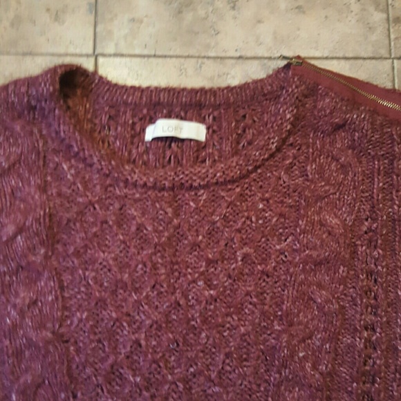 Loft  Burgundy sweater just like in the pic size m - Picture 3 of 4